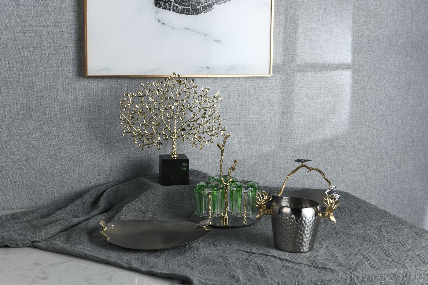 Jewelry and silverware, illuminating the artistic light in your home