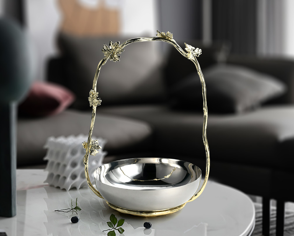 Stainless steel circular three legged fruit tray